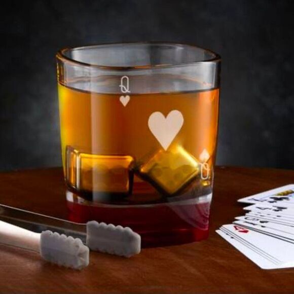 New! Poker queen of heart whiskey glass set by JoyJolt - Picture 6 of 7